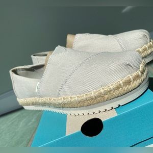 TOMS Alpargata Rope Platform (NWT)